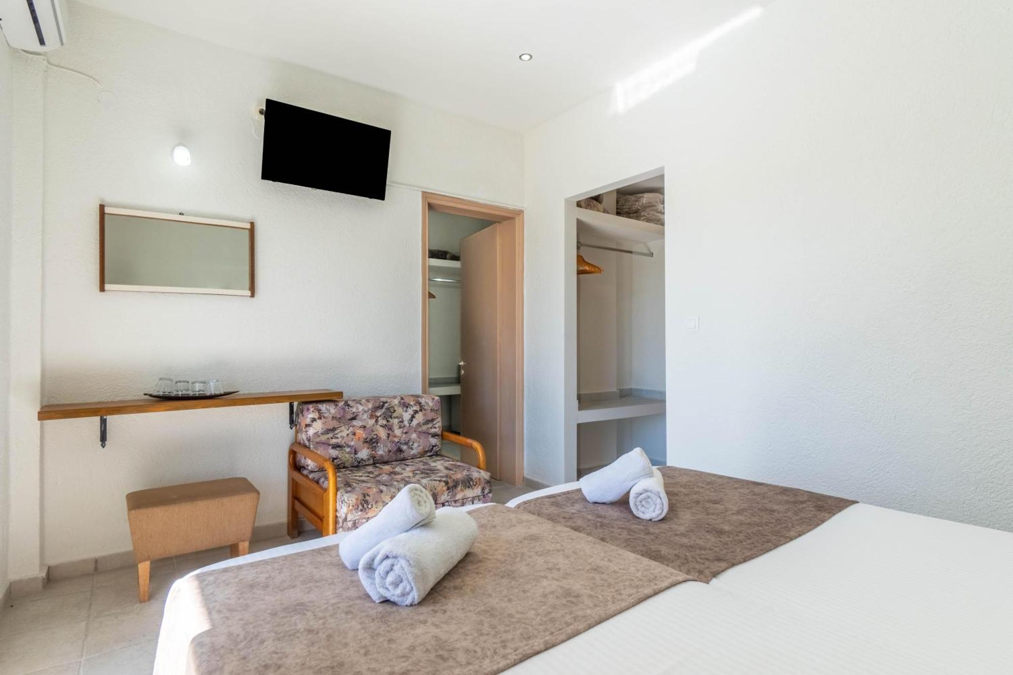 Angela Hotel & Apartments Gouvia Ngoại thất bức ảnh