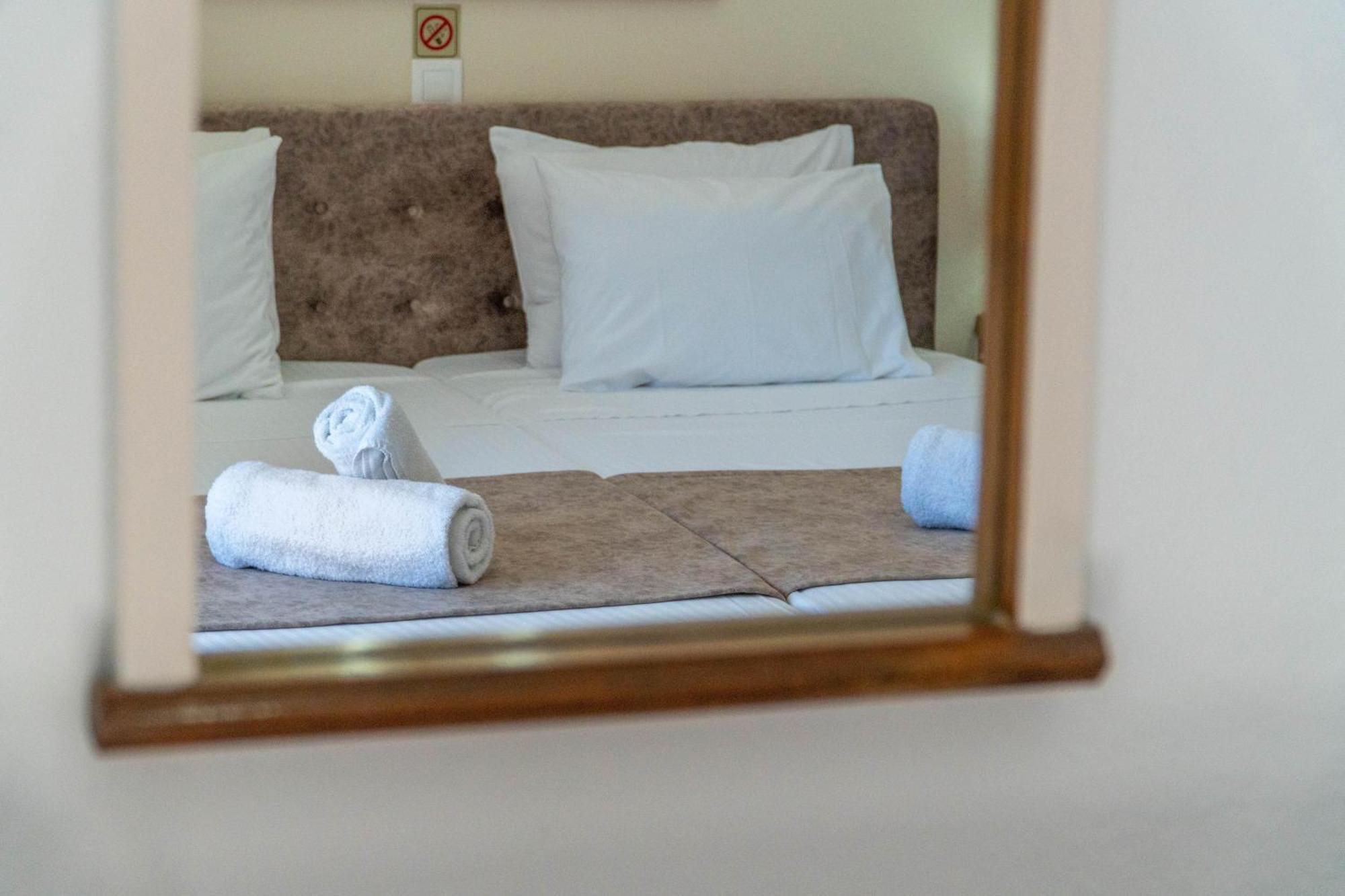 Angela Hotel & Apartments Gouvia Ngoại thất bức ảnh