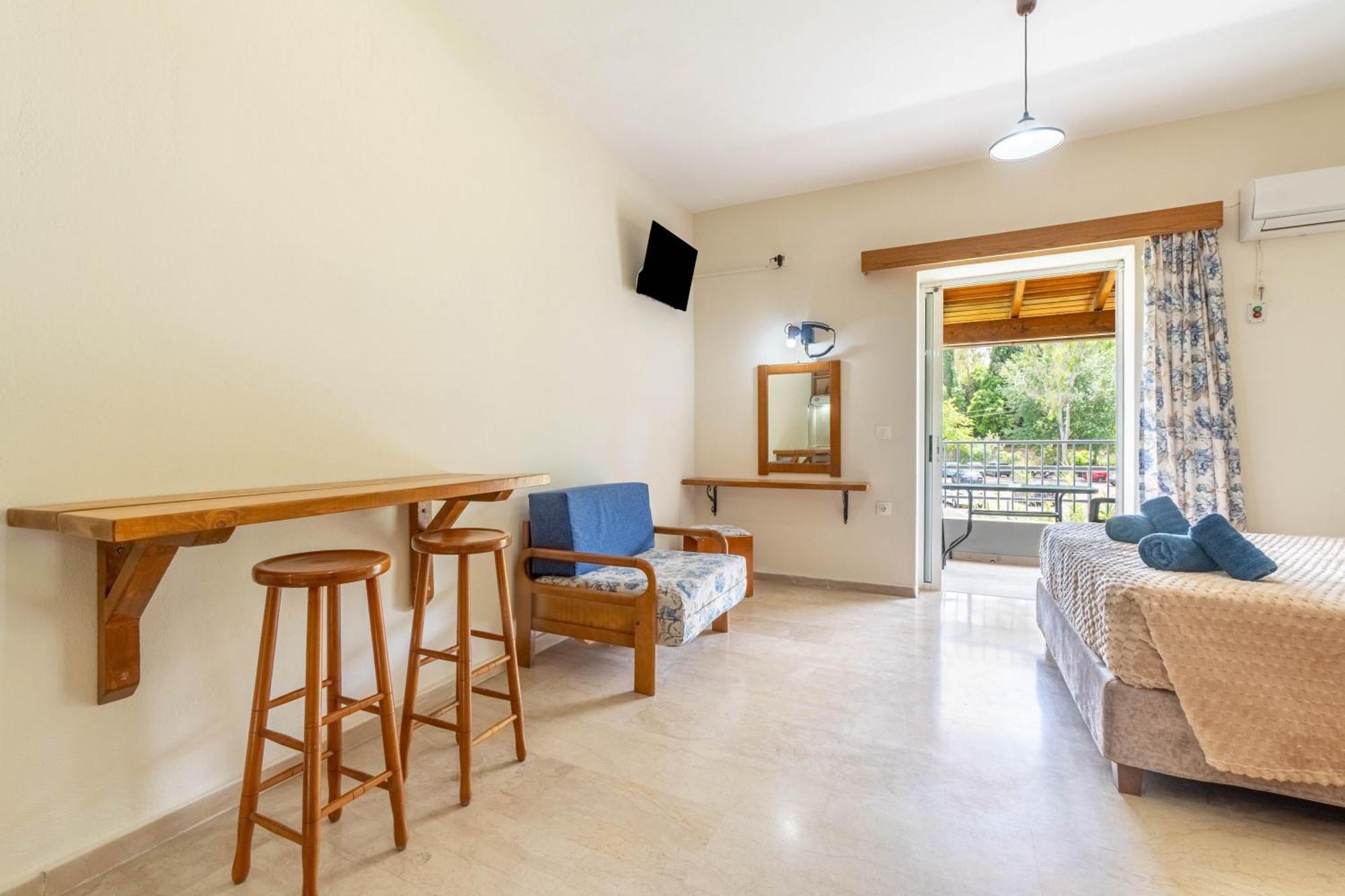 Angela Hotel & Apartments Gouvia Ngoại thất bức ảnh