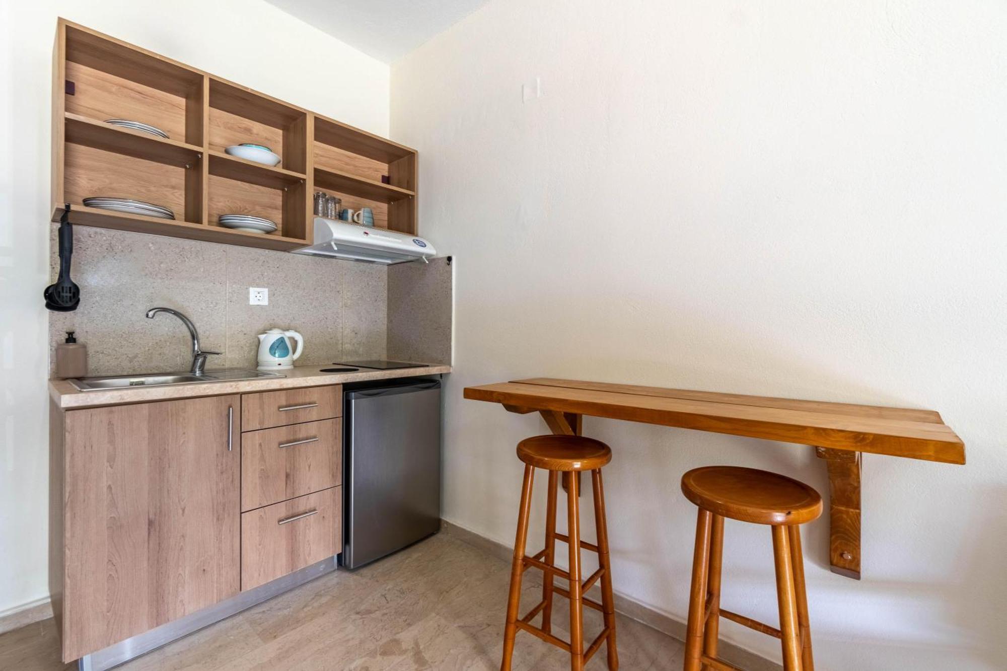 Angela Hotel & Apartments Gouvia Ngoại thất bức ảnh