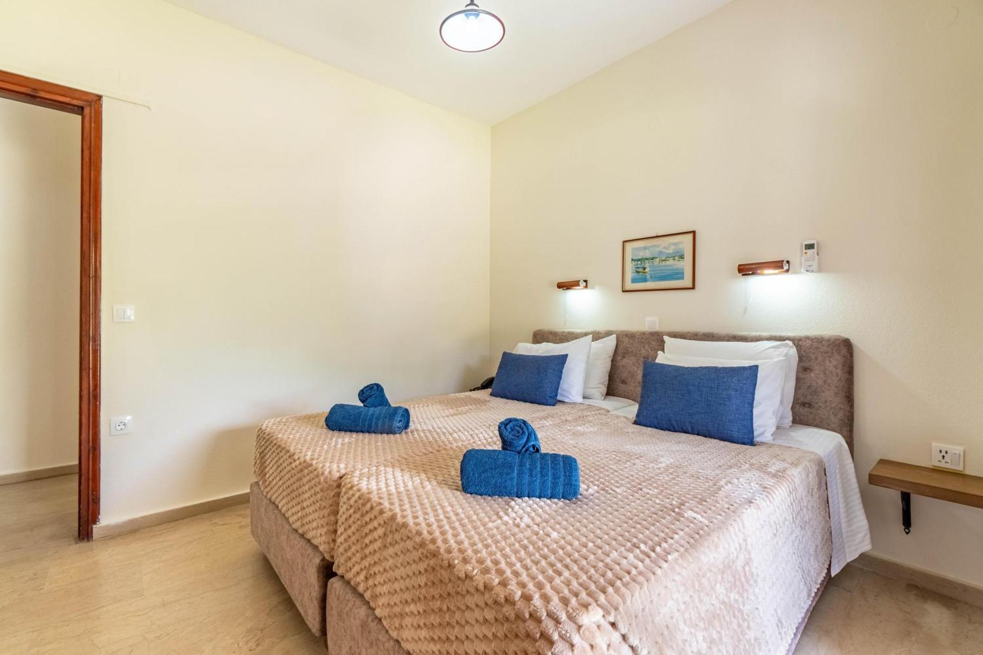 Angela Hotel & Apartments Gouvia Ngoại thất bức ảnh