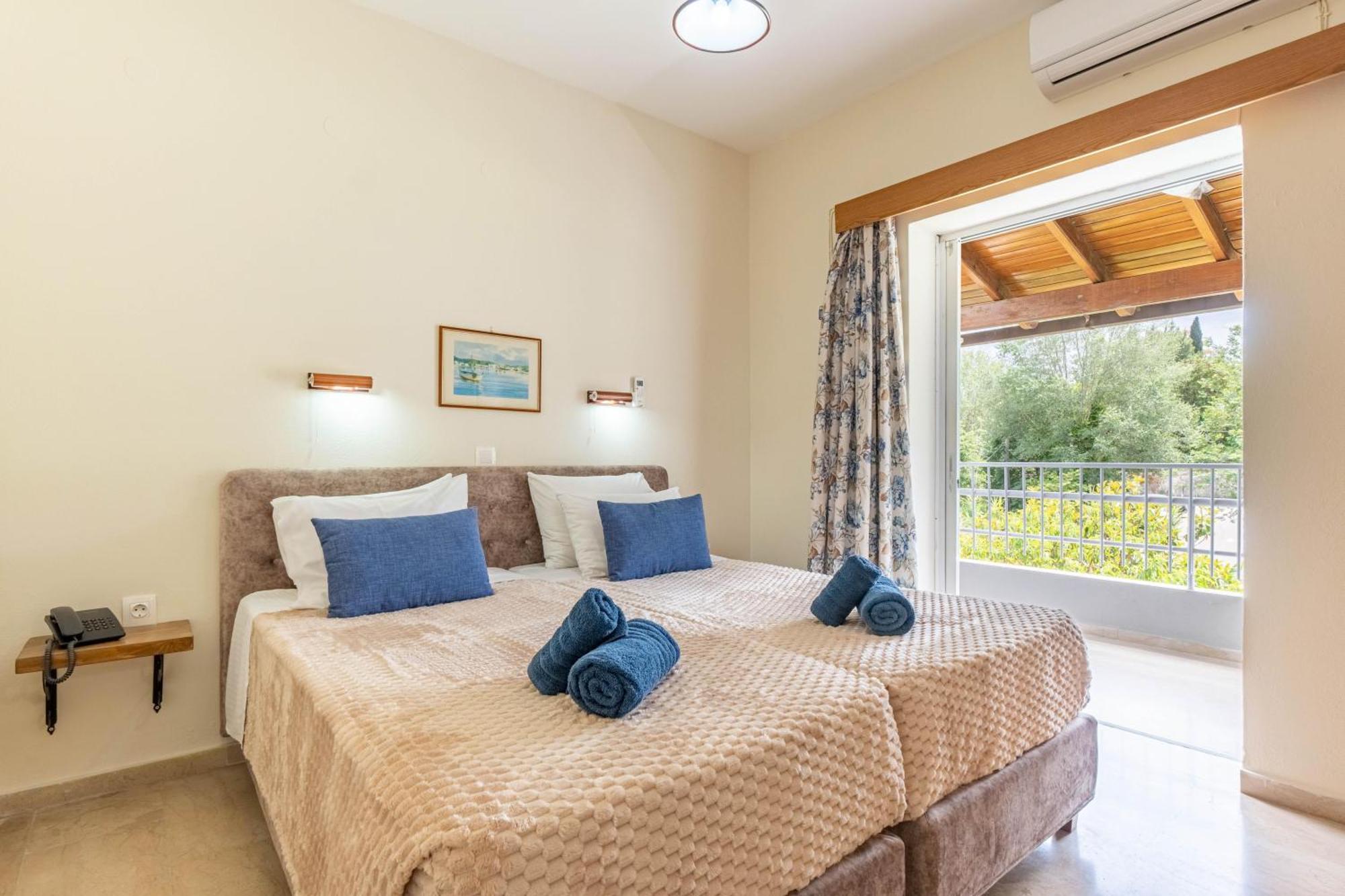 Angela Hotel & Apartments Gouvia Ngoại thất bức ảnh