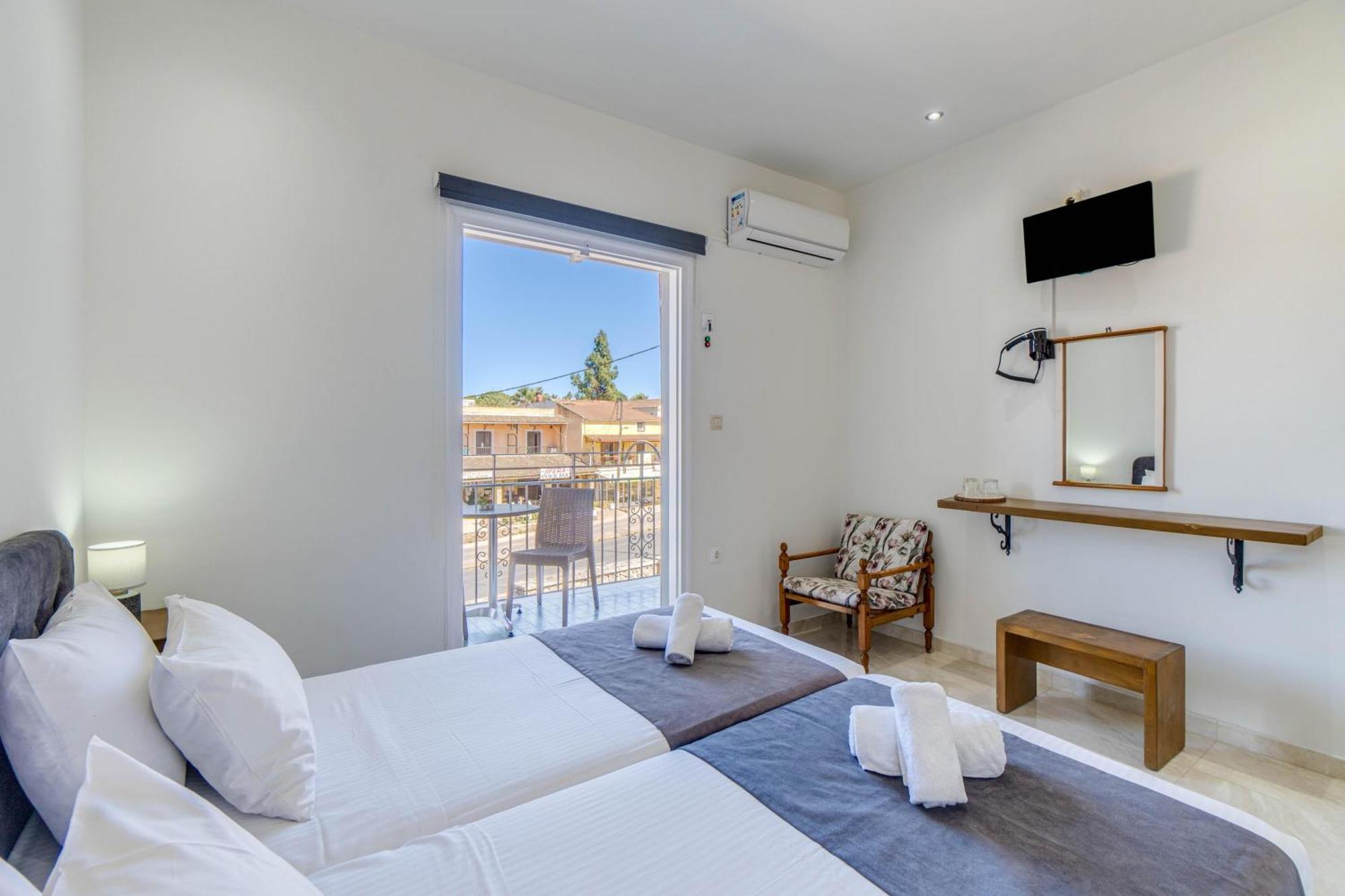 Angela Hotel & Apartments Gouvia Ngoại thất bức ảnh