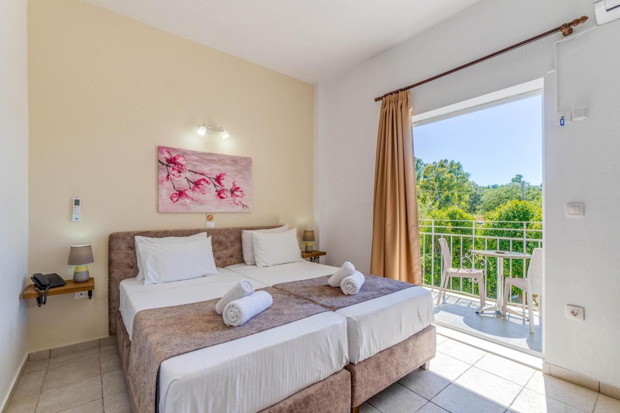 Angela Hotel & Apartments Gouvia Ngoại thất bức ảnh