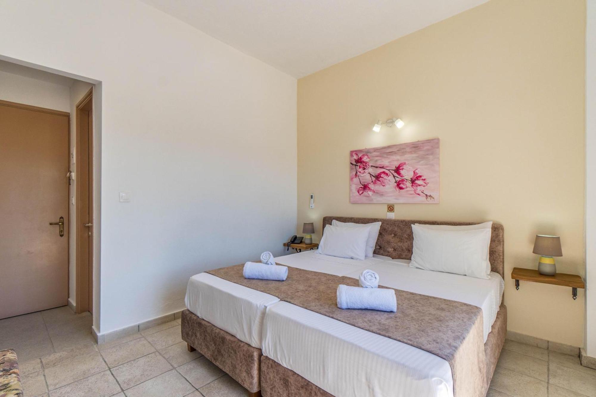 Angela Hotel & Apartments Gouvia Ngoại thất bức ảnh