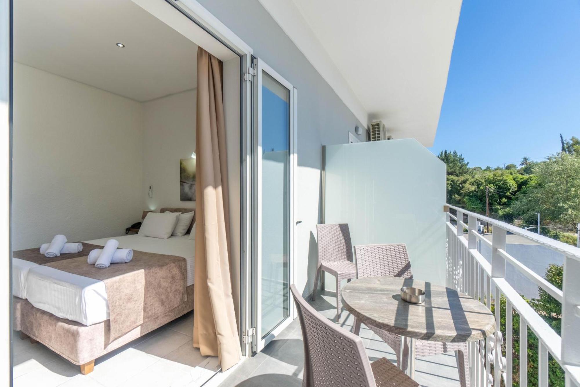 Angela Hotel & Apartments Gouvia Ngoại thất bức ảnh